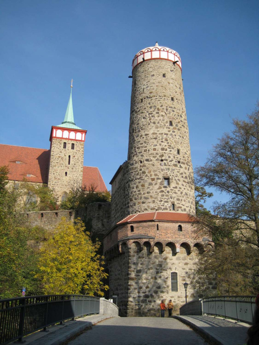 Alte Wasserkunst und Michaeliskirche; Blick von der Spree